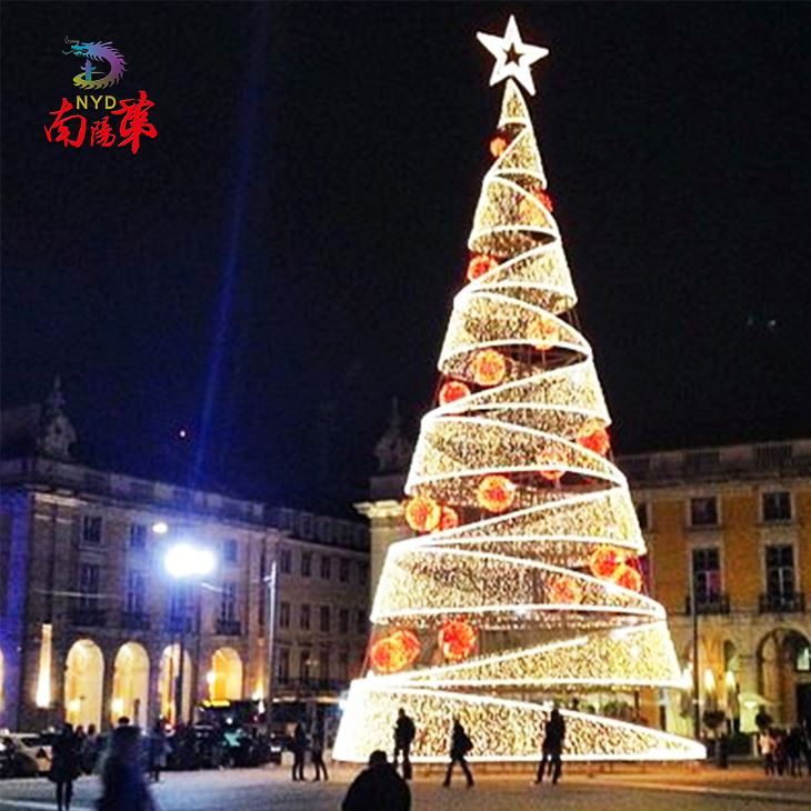 Large Decorated Led Christmas Trees Large Decorated Led Christmas Trees